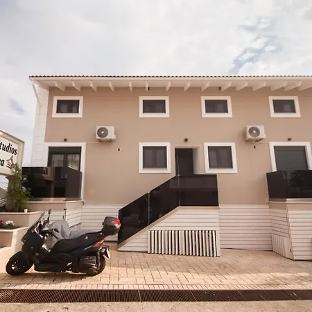 Luxury House - Contemporary Beautiful Studio شقة