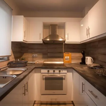 Luxury House - Contemporary Beautiful Studio